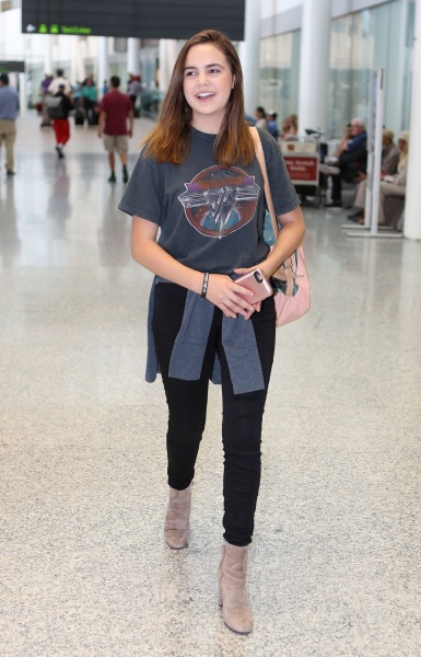 August 01, 2016: Bailee Madison At Toronto Pearson International Airport
