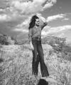 bailee-madison-a-day-in-the-life-of-bailee-madison-from-the-set-of-cowgirl-s-story-for-populartv-june-2016-2.jpg